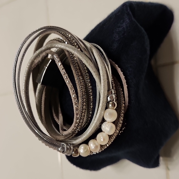Leather and pearl wrap braclet - Picture 1 of 1